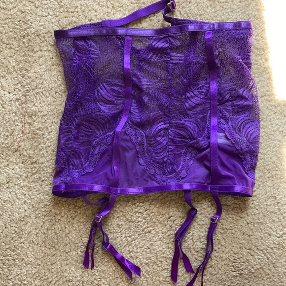 Three peace lingerie set - Picture 4 of 4